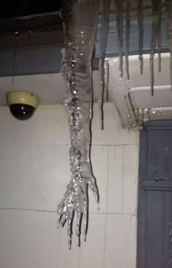 creepy icicle courtesy of www.CollegeHumor.com