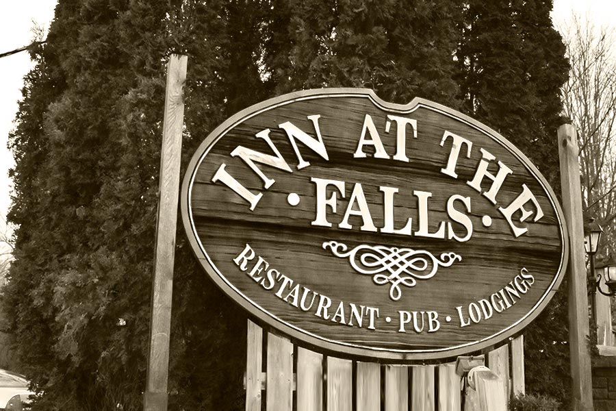ParaNorthern.ca - Haunted Places in Muskoka - Inn at the Falls - Bracebridge, Ontario - Stories of paranormal encounters, ghosts, spirits, UFO's, Bigfoot - Submit your story